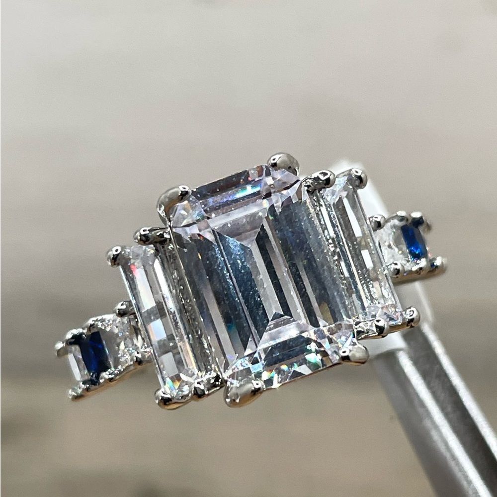 Beautiful Emerald Cut White Diamond CZ Princess Cut Blue Silver Plated Ring